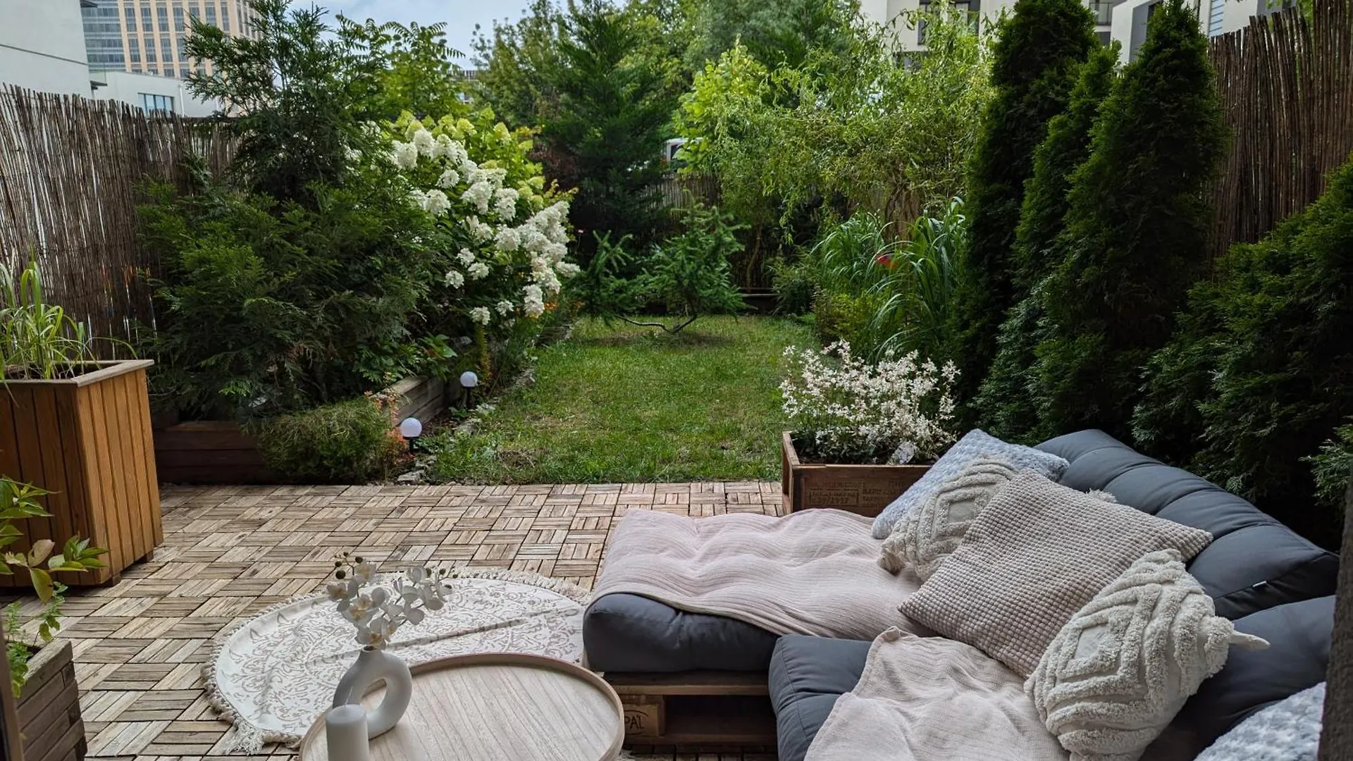 Botanical Escape Warsaw Lejlighed